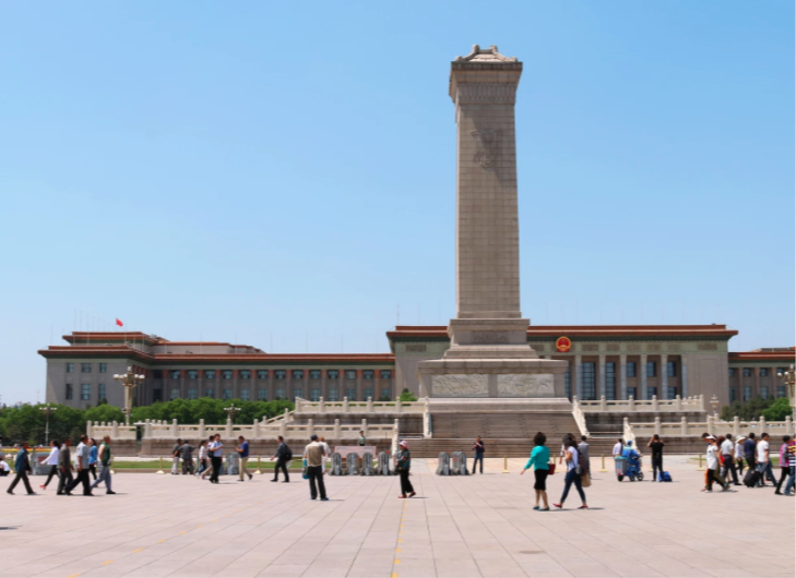 column monument in tiananmen square