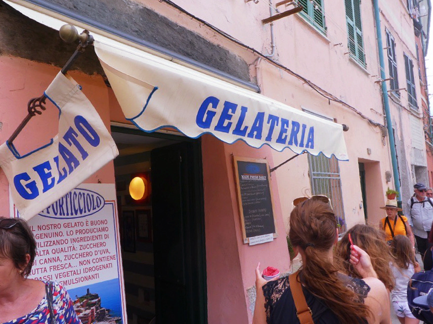 overhanging sign for a gelataria in vernazza