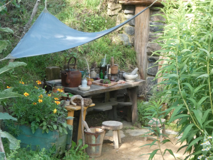 hobbiton table set