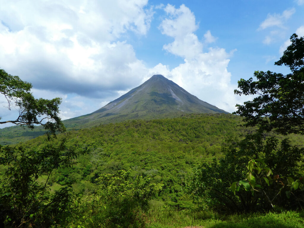 the best hike to see arenal volcano in la fortuna; where to go in costa rica
