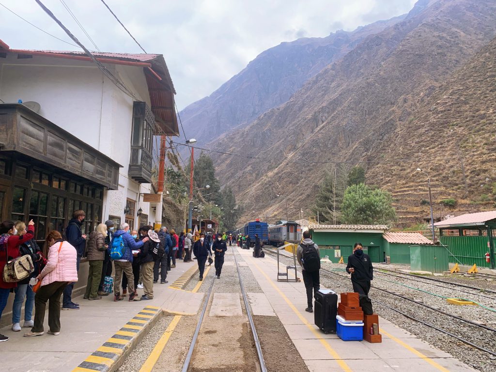 View of the train track at Ollantaytambo