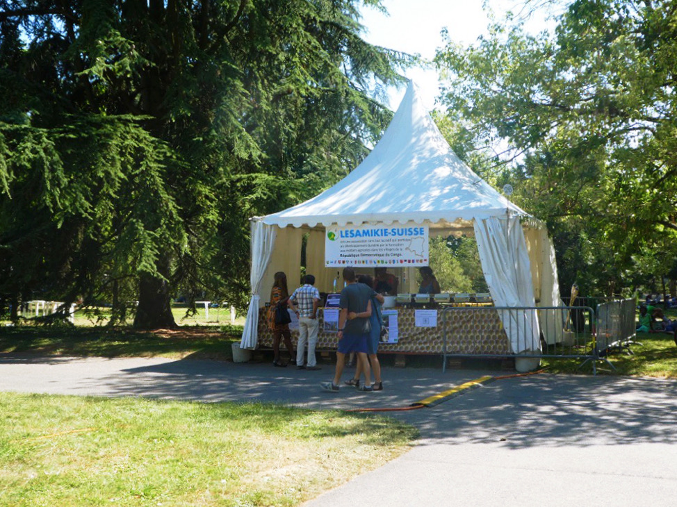 white souvenir stand in a park