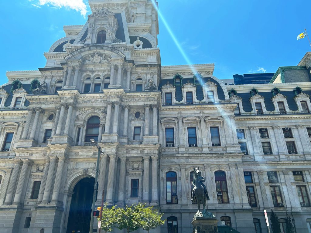 entrance to the city hall of philadelphia